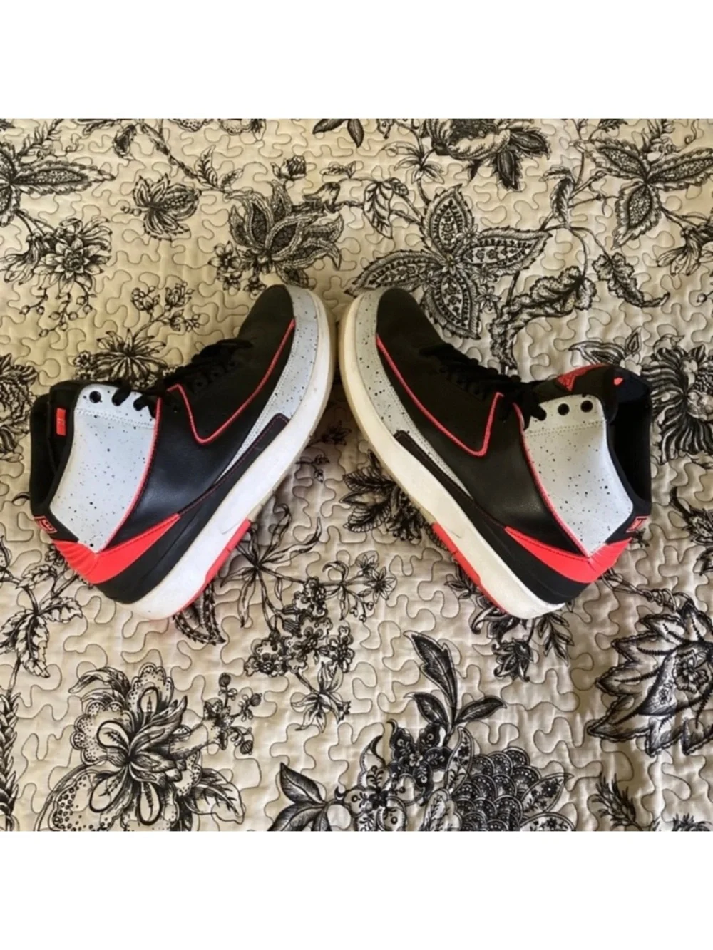 Jordan Men’s Retro Infrared Red 23 size 9.5